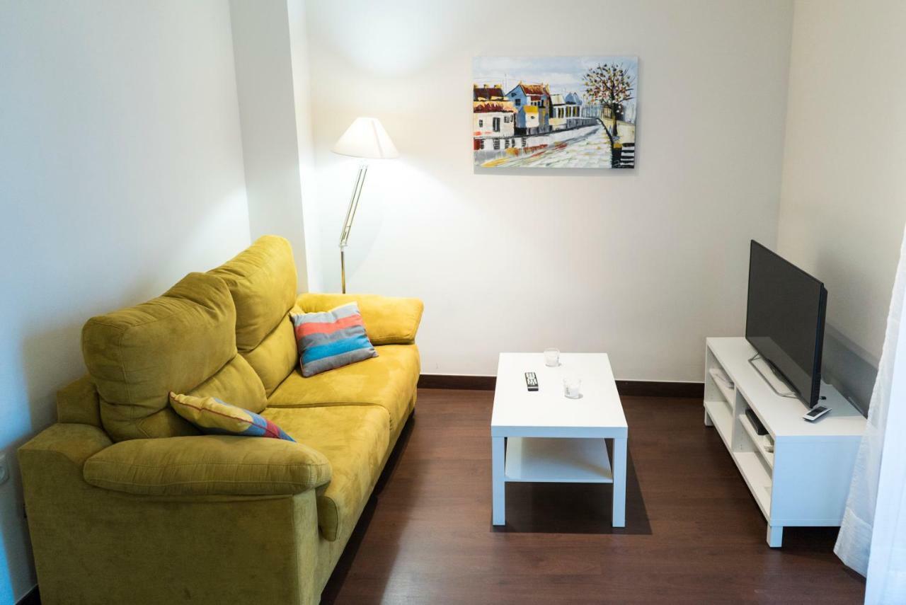 Apartamento Los Azahares Seville Exterior photo